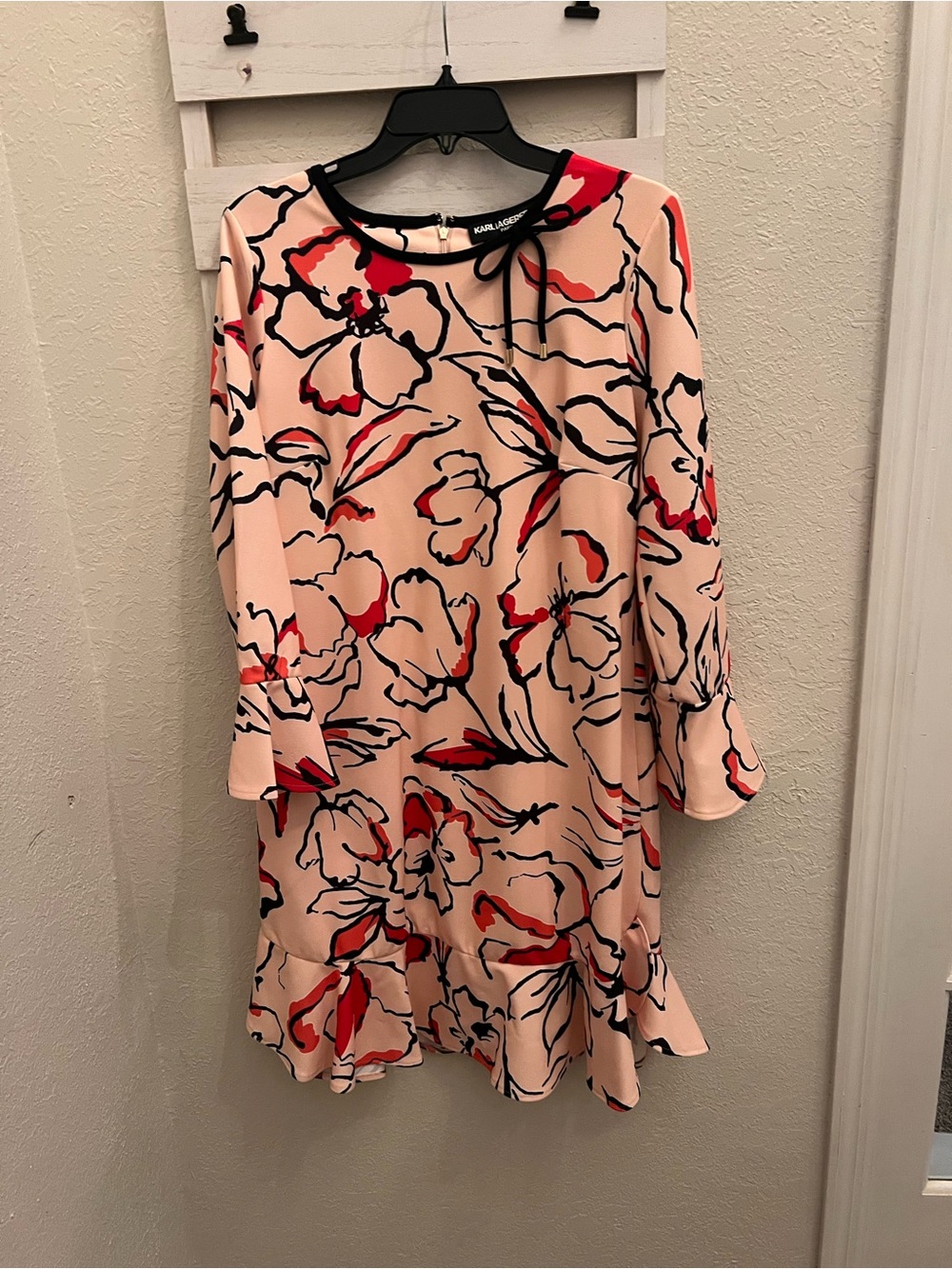 NWT Karl Lagerfeld Paris Floral Bell Sleeve Dress Size 12 Blush Pink Ruffle Hem